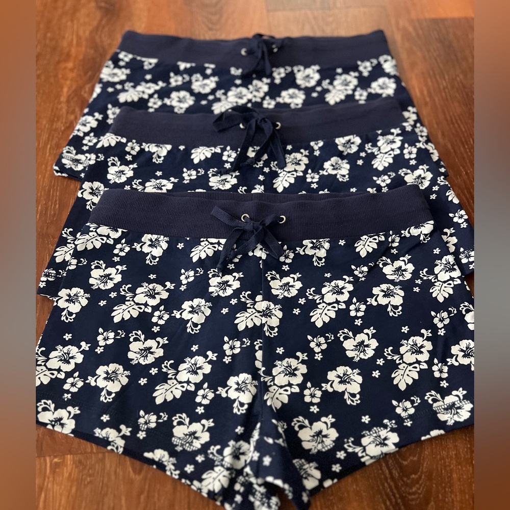Bundle of 3 shorts